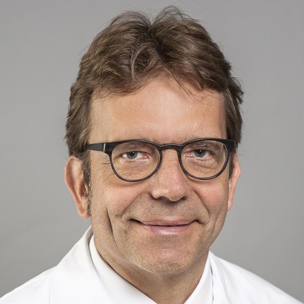 Prof. Dr. Oliver Riesterer